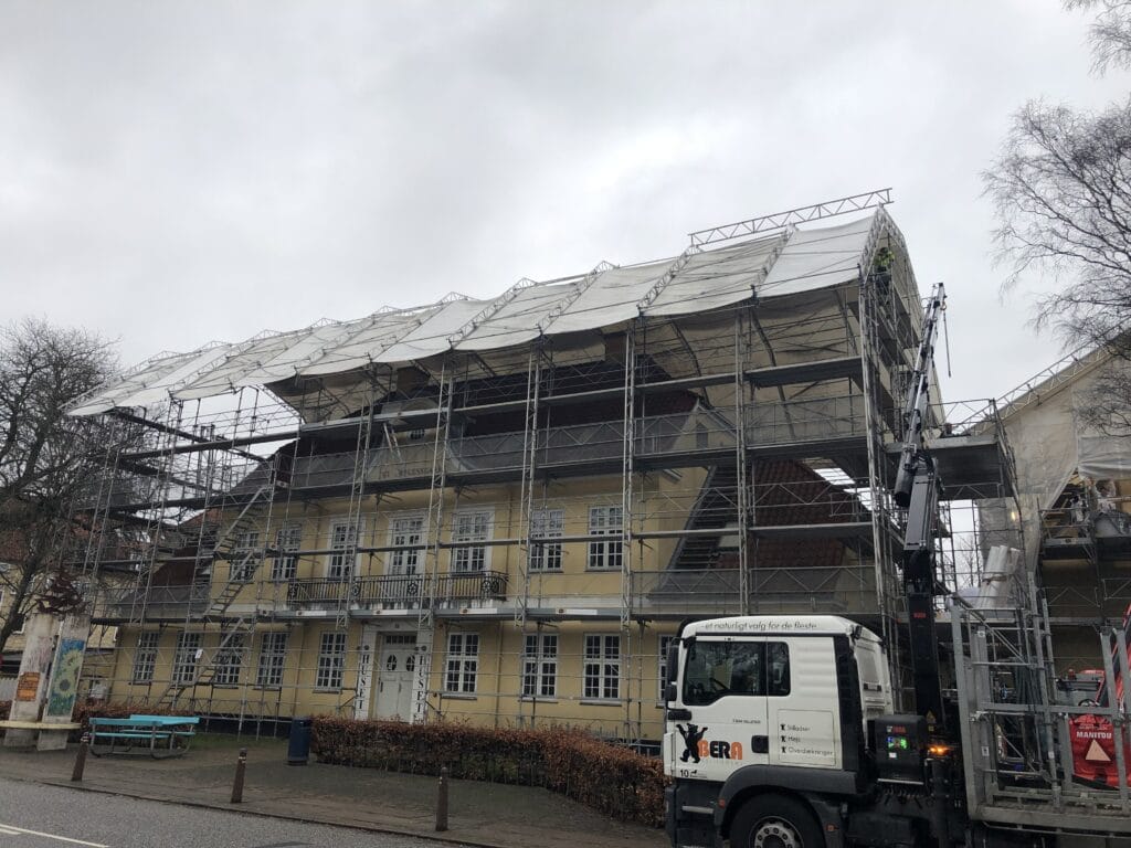 Professionel stilladsudlejning i Hjørring - sikkerhed, fleksibilitet og lokal ekspertise